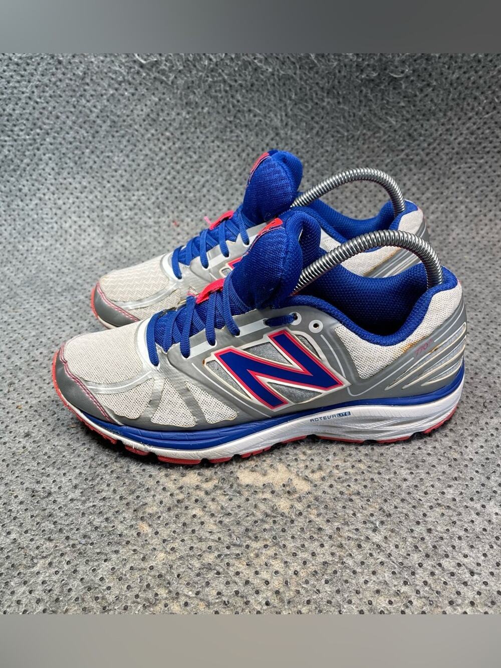 New Balance 770 v5 Running Shoes Size 7.5 Women’s